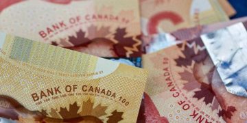 Canadian Dollar Falls Further as Job Numbers Tumble