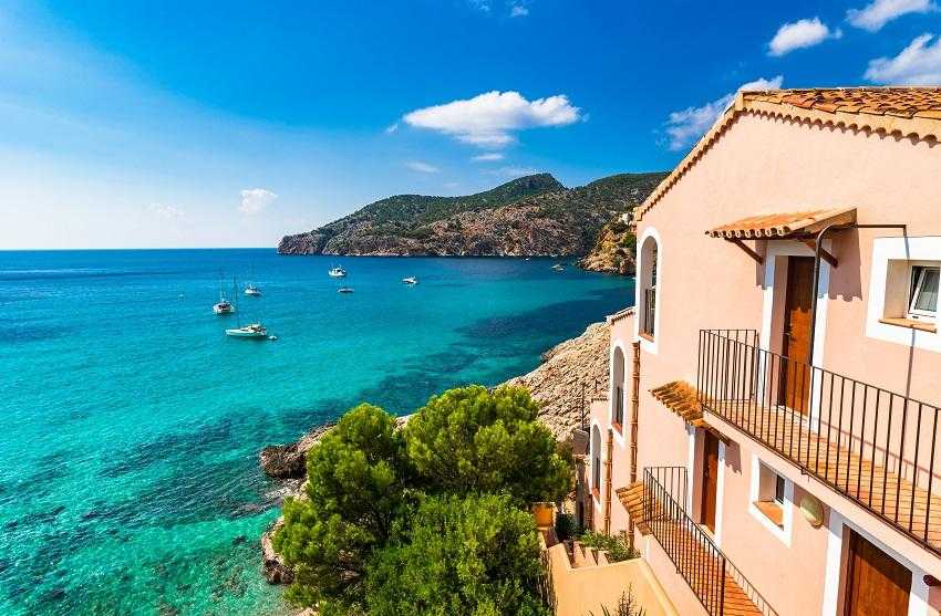 How to Send Money to Spain Once You’ve Found Your Dream Property?